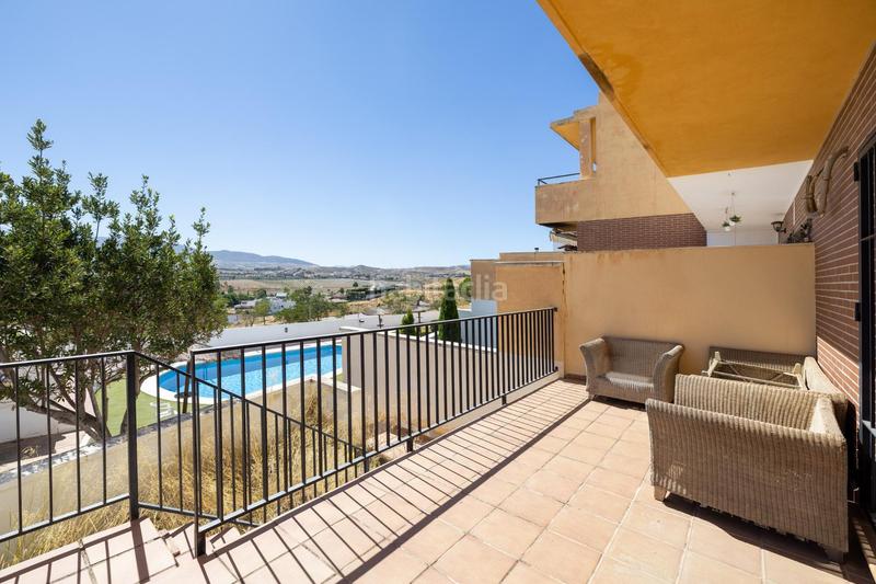 Foto a87b48f7-7b59-4c92-9964-ae9c04cb0ade. Casa adossada amb calefacció aparcament piscina a Gabias (Las)