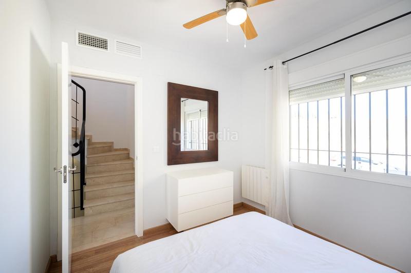 Foto f64268b6-31f5-4b98-8155-043772a4d0a1. Casa adossada amb calefacció aparcament piscina a Gabias (Las)