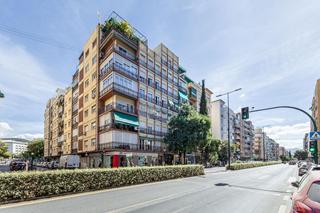 Pis a Camino de Ronda. Piso reformado en zona universitaria de ciencias  perfecto para