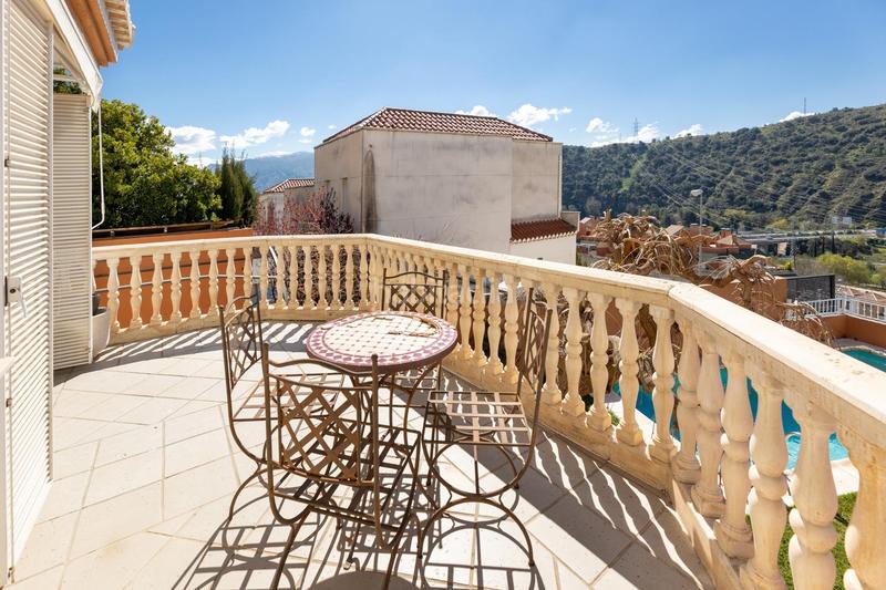 Foto 477e1f92-39ad-4715-8306-361ba48e45c7. Casa amb calefacció aparcament piscina a Crta. De la Sierra Granada