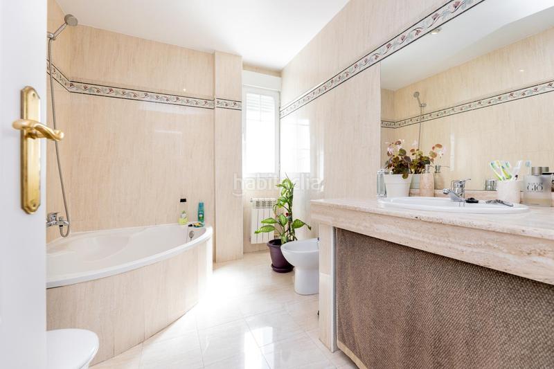 Foto 4f51f5ab-8874-4363-b4c0-122914b2d45f. Casa amb calefacció aparcament piscina a Crta. De la Sierra Granada