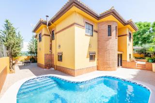 Xalet  Calle oropendola (vent) 23. Chalet con dos viviendas espectaculares e independientes en el v