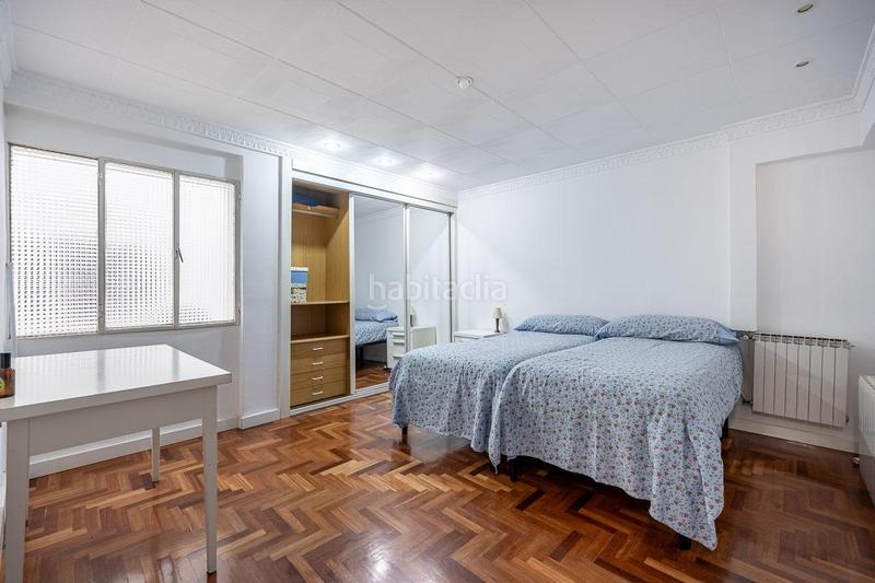 Foto e8eb2fb4-2ca2-4d18-a4ca-8fe24736063d. Pis amb calefacció a Pajaritos Granada