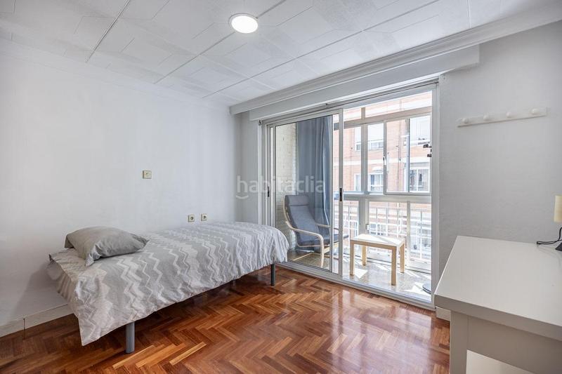 Foto fd685ac8-8826-4596-8c86-f6b6c2f9a82e. Pis amb calefacció a Pajaritos Granada