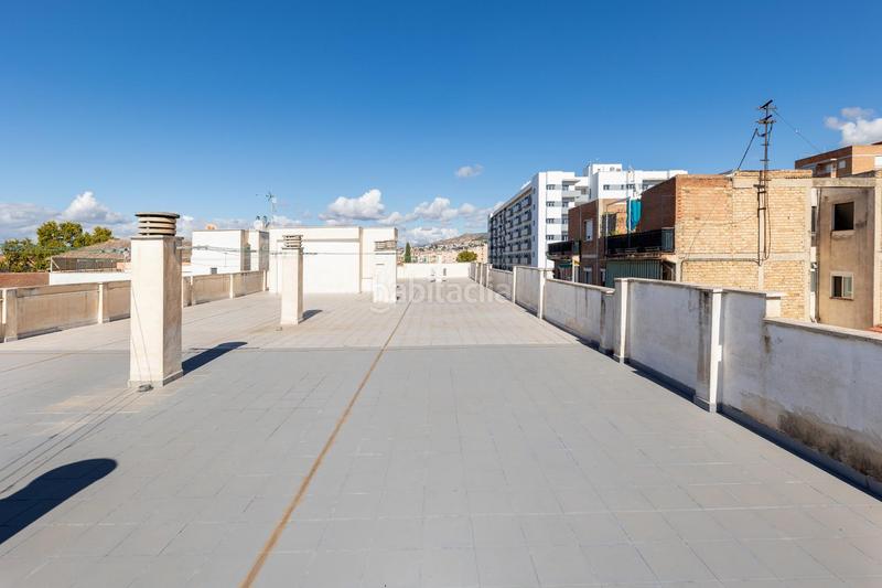 Foto 27988500-15fd-43d5-b797-500239dd20cf. Pis amb calefacció aparcament a Barrio de Zaidín Granada