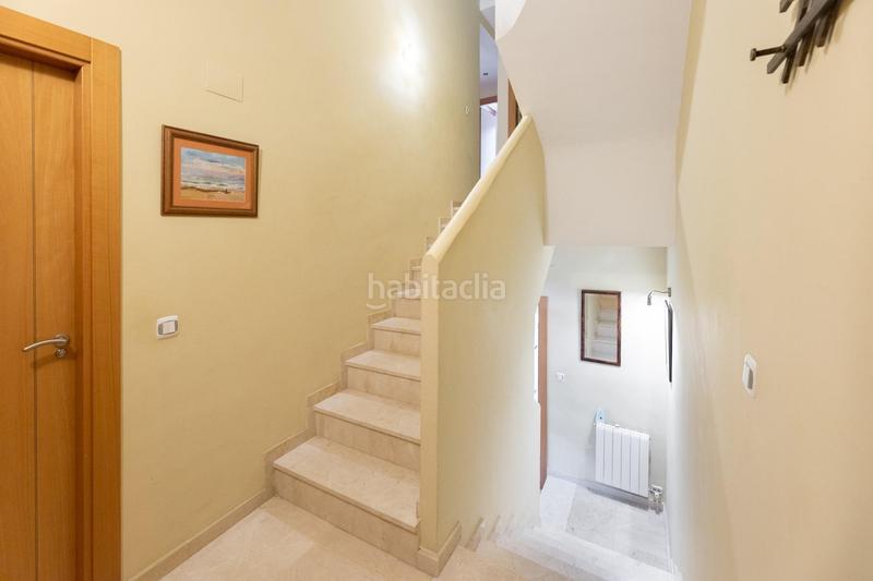 Foto 137dbb43-08b5-4bd2-a82d-ef1af6e0f281. Semi detached house with heating parking pool in Crta. De la Sierra Granada