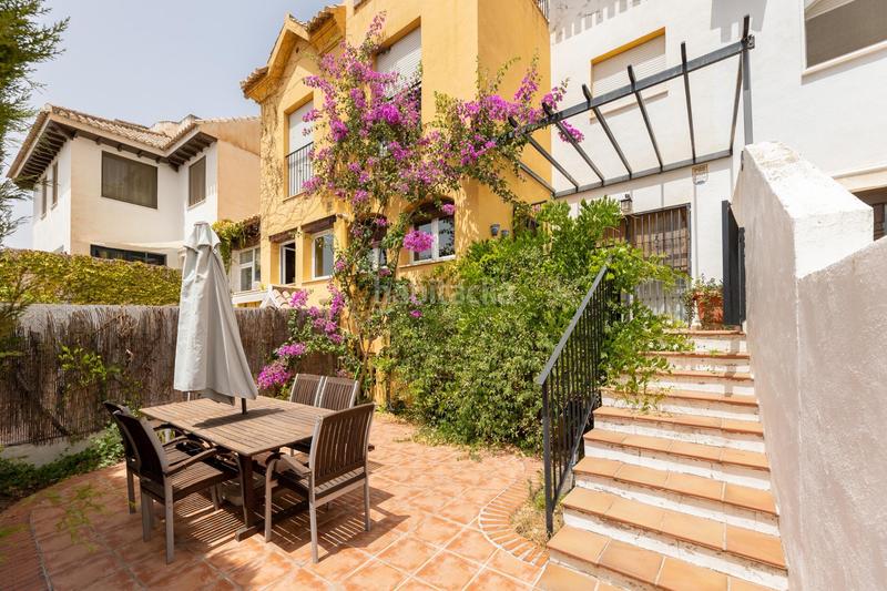 Foto 2928d90f-4a4d-439c-b6e7-8f03767d44f2. Semi detached house with heating parking pool in Crta. De la Sierra Granada