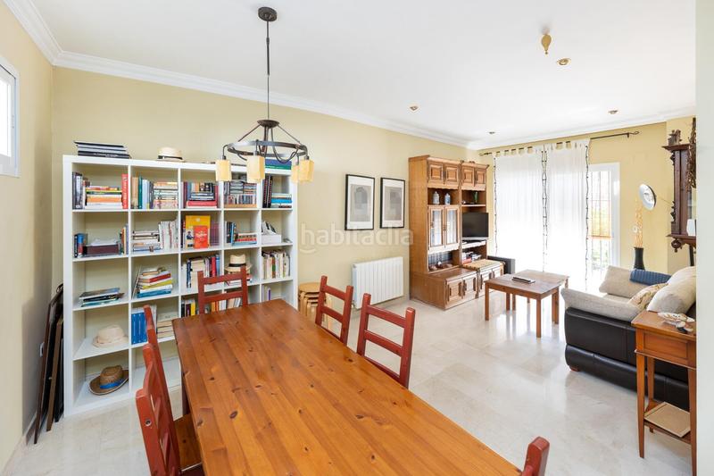 Foto 4afa0099-43cf-4b2f-a06b-a8783edffd36. Semi detached house with heating parking pool in Crta. De la Sierra Granada