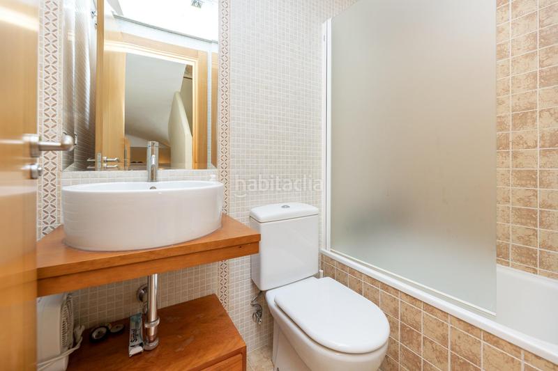 Foto 6c1f1b4c-d48f-4f4d-97e9-5dc608664b00. Semi detached house with heating parking pool in Crta. De la Sierra Granada