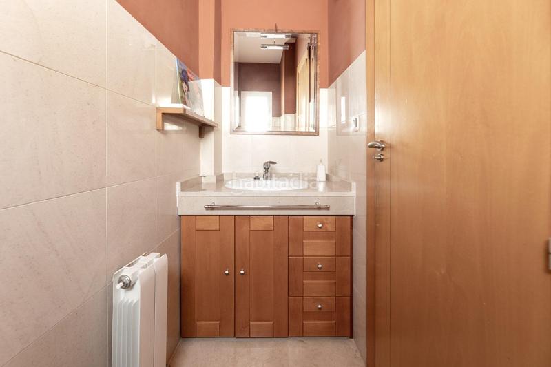 Foto 90d2224a-b28e-46ee-a394-4746c5683024. Semi detached house with heating parking pool in Crta. De la Sierra Granada