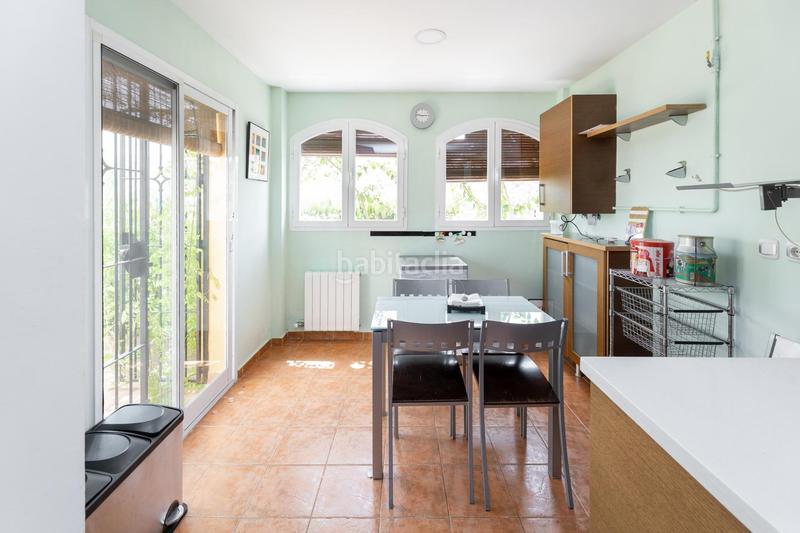 Foto 9fc1e694-6e8d-4bfe-8908-96129283cdc8. Semi detached house with heating parking pool in Crta. De la Sierra Granada