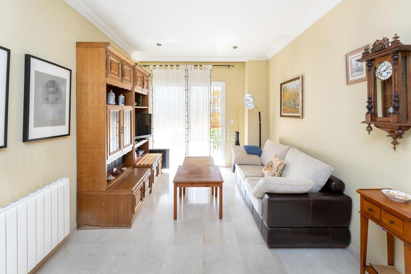 Foto bc0dec04-b1b8-45b8-a3fb-ede94ac03f05. Semi detached house with heating parking pool in Crta. De la Sierra Granada