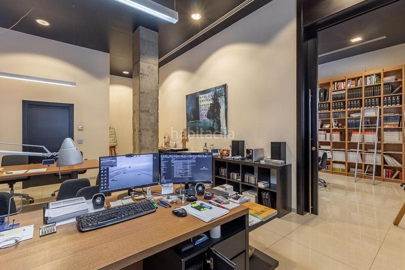 Foto 1757cab9-737e-41b0-ba28-11f8aead16d0. Local comercial gran oficina en La Cruz Granada