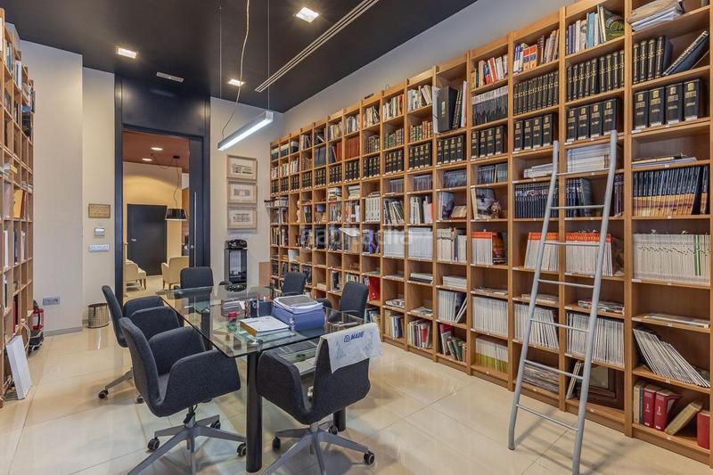 Foto 3036df17-94dd-4bd4-bb31-39eb35830069. Local comercial gran oficina en La Cruz Granada