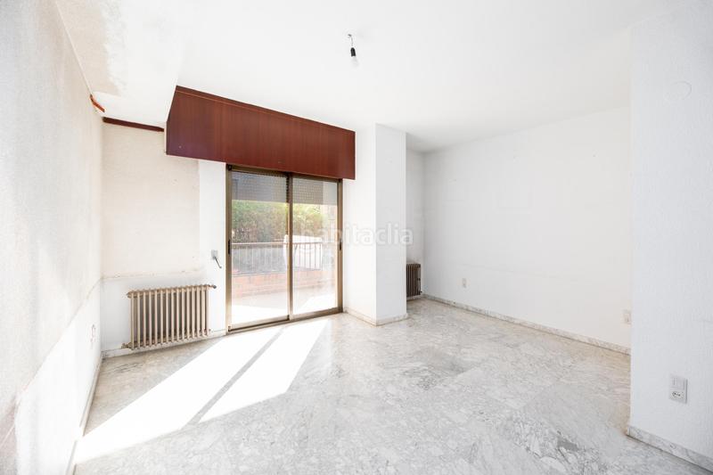 Foto 04bc792a-e8c7-4967-b9d7-bac94a5549b8. Flat in avenida divina pastora 7 bloque 2 7 in San Ildefonso Granada