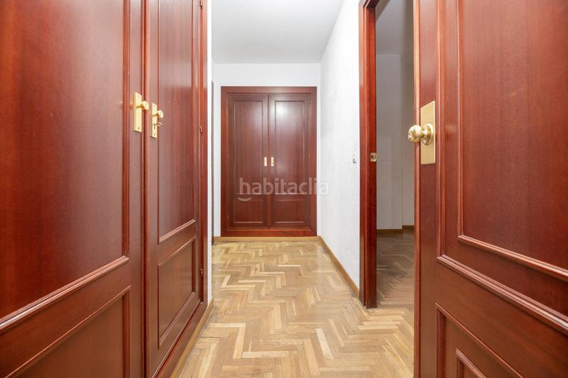 Foto 1290b6e0-0439-4d66-8a36-c627aeaecb16. Flat in avenida divina pastora 7 bloque 2 7 in San Ildefonso Granada