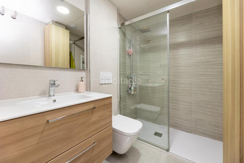 Foto c8873377-95f3-423e-8976-50330fe4c192. Etagenwohnung mit heizung parking in Camino de Ronda Granada