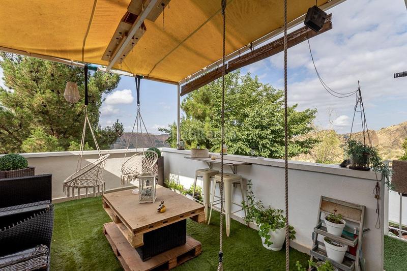 Foto 74e44d81-8fa6-4c7d-986f-f6f7dd8de258. Semi detached house with pool in Cenes de la Vega