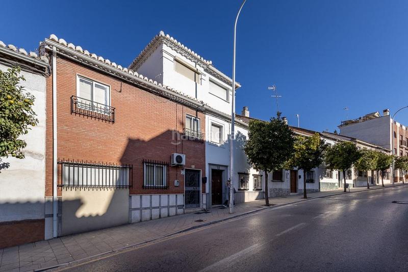 Foto 793bba88-15a3-44ef-b2e7-3fc6926ec088. Casa adossada amb calefacció a San Francisco Javier Granada