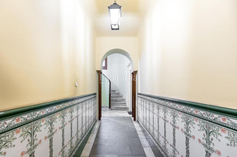 Foto 693b0254-dfe3-476c-bd5d-91d211040771. Pis a calle calle de elvira a Centro - Sagrario Granada