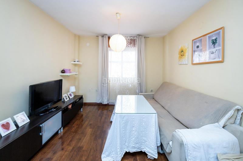 Foto 556c6f18-3044-4c05-9eb8-93efcdfeccfb. Semi detached house with parking in Huétor Vega