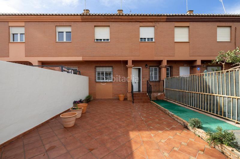 Foto b5c9e607-da98-486c-8a2b-05f89b1b2529. Semi detached house with parking in Huétor Vega