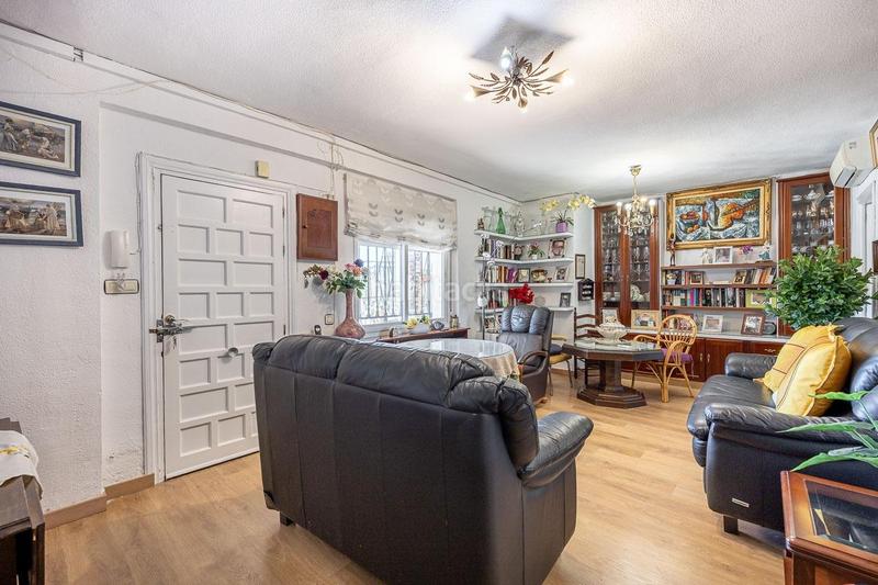 Foto a53d228d-4c90-4f8a-b38f-25d5f7d0499e. Casa a schiera con parcheggio piscina in Barrio de la Vega Monachil