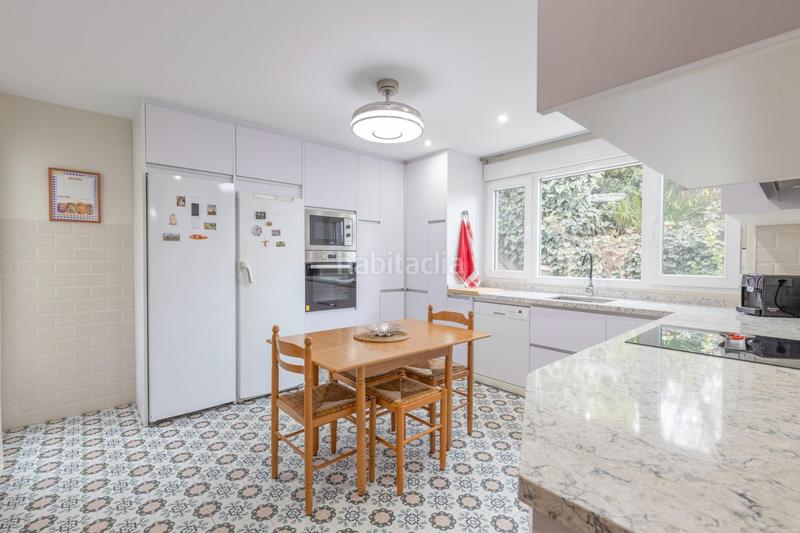 Foto b4a53acb-1af8-4fd4-9c6a-83aa79c2aef3. Casa en magnolios 8 chalets con piscina y zonas verdes en los pinillos en Pinos Genil