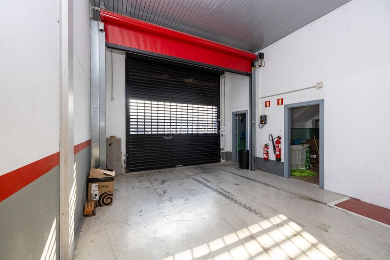 Foto bd6f3284-c7f5-4fd1-8908-e2c741af704e. Edifici a Peligros