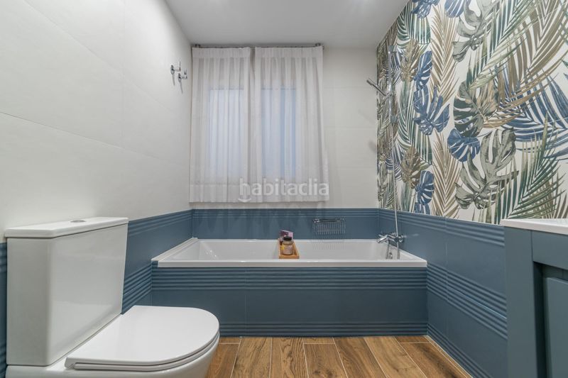 Foto 01665386-1421-4744-83e1-83312eaa83e7. Casa amb aparcament a Peligros