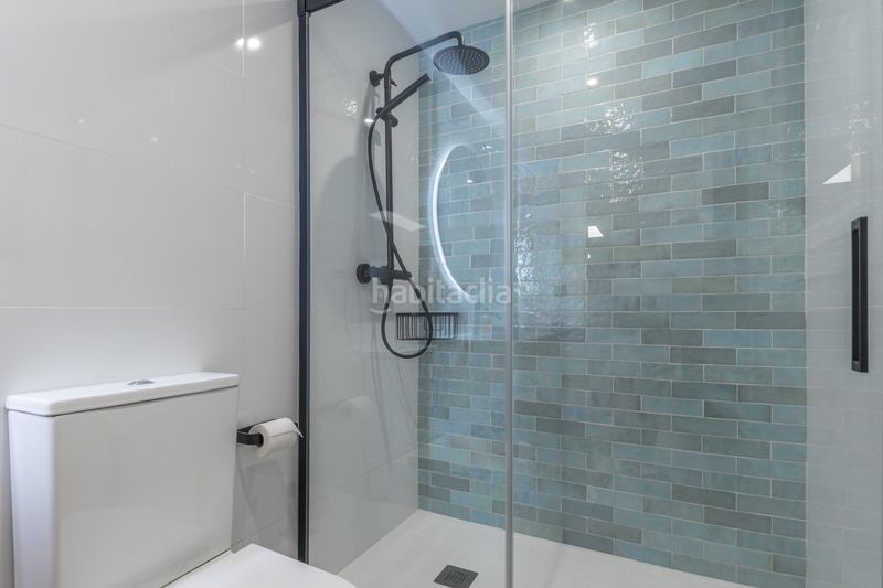 Foto 519e9e49-f005-4273-90b6-eaa41eb17a78. Casa amb aparcament a Peligros