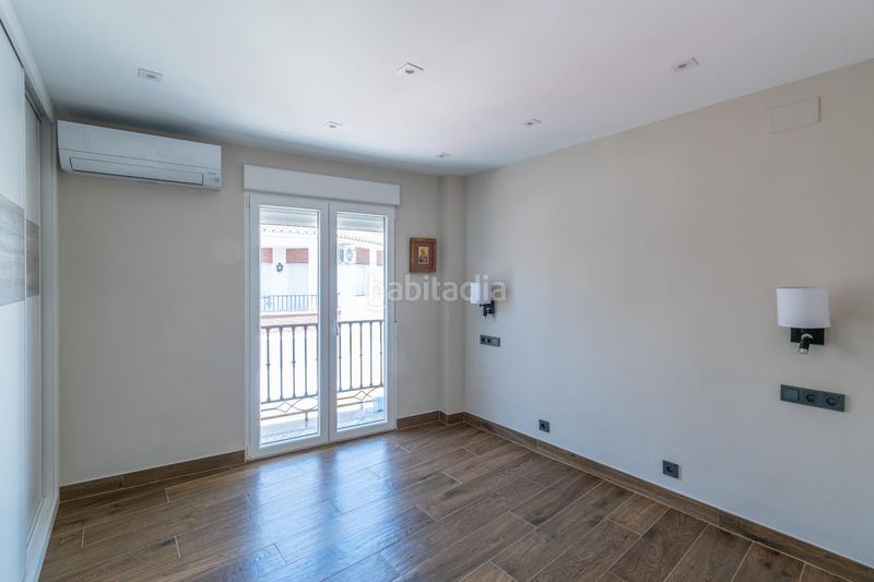 Foto c181f8c7-7ca4-4248-bbe6-e69d19736423. Casa amb aparcament a Peligros