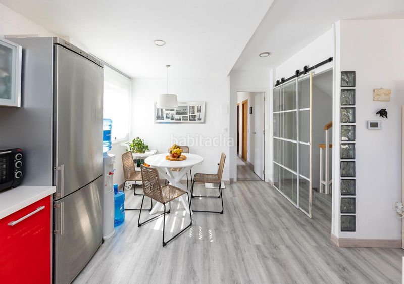 Foto a14d9b2c-c2a5-4a4d-ae99-43940952ee54. Casa amb aparcament a Nívar