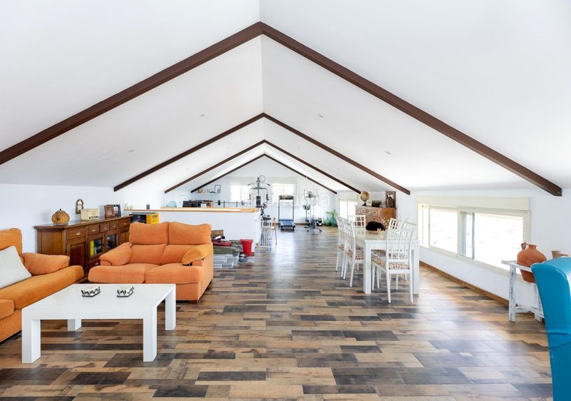 Foto f4b348e7-033d-4c37-8091-941c22e9d5cf. Casa amb aparcament a Nívar