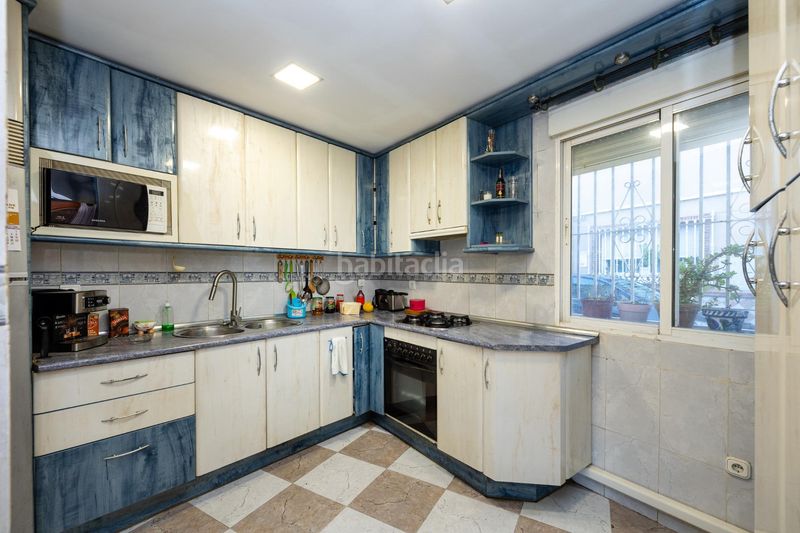 Foto d63a94c5-526a-472f-9d95-8d3fae12fe5f. Casa adossada a ogijares 18 a Avda. De los Ogíjares Armilla