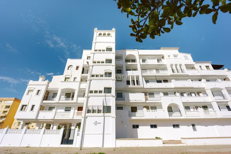 Foto e5eae03e-fbb2-4b21-b1fa-48724f0830be. Àtic amb aparcament piscina a Salobreña costa Salobreña