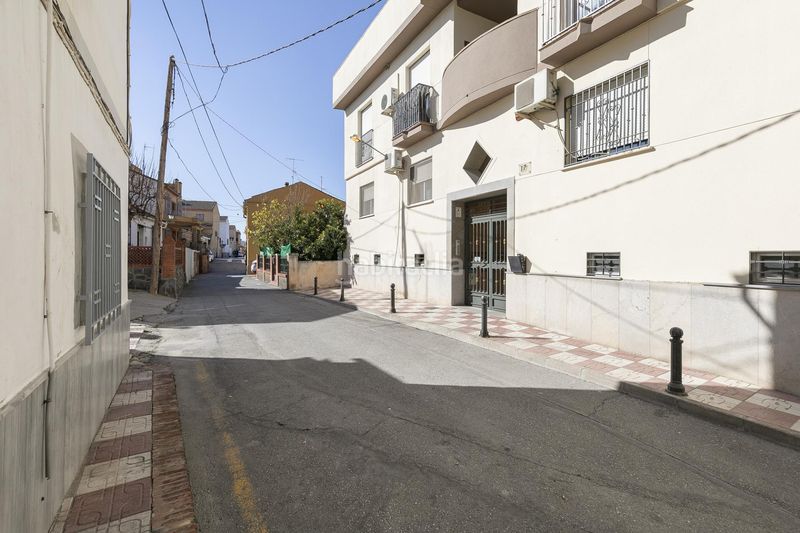 Foto 4a49d2ee-eda4-4c76-8767-b68263b8ba75. Àtic amb aparcament a Cúllar Vega