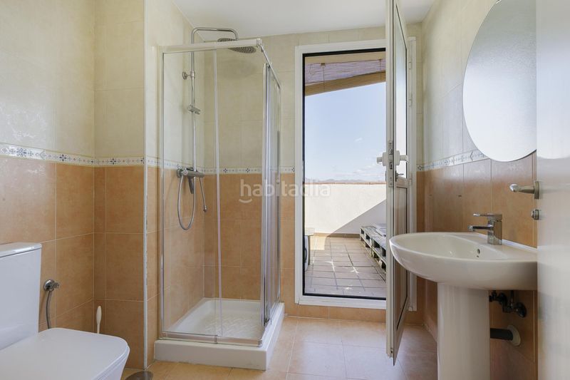 Foto ec2ff121-0a3d-4408-b79b-43825e238d63. Àtic amb aparcament a Cúllar Vega