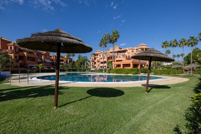 Foto 33d791fa-aeb3-4343-89aa-7190dad20731. Àtic amb aparcament piscina a Playa de Granada Motril