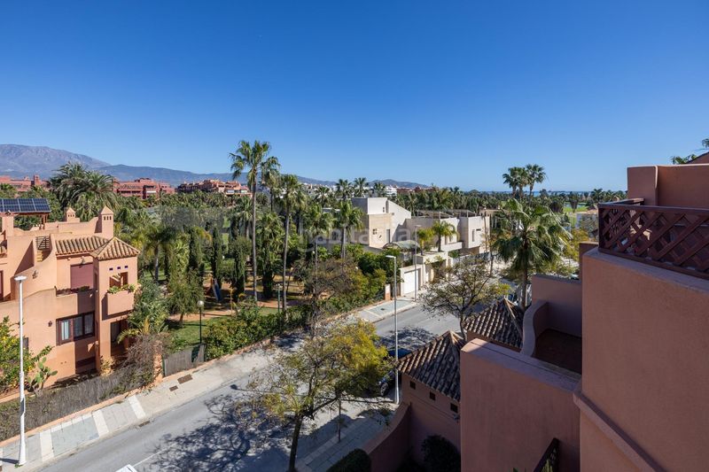 Foto 34127ae1-5915-4e6e-86b3-34d505cffed4. Àtic amb aparcament piscina a Playa de Granada Motril