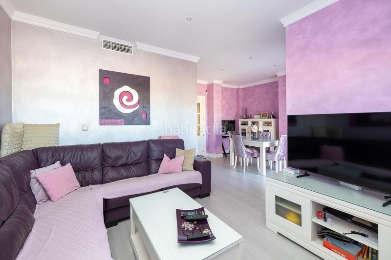 Foto 3e3523b3-4f66-4e29-a9d9-ff3e6ea4fe78. Àtic amb aparcament piscina a Playa de Granada Motril