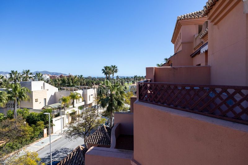 Foto 6c01d741-fc72-4b50-80f6-49b2dc56033c. Àtic amb aparcament piscina a Playa de Granada Motril