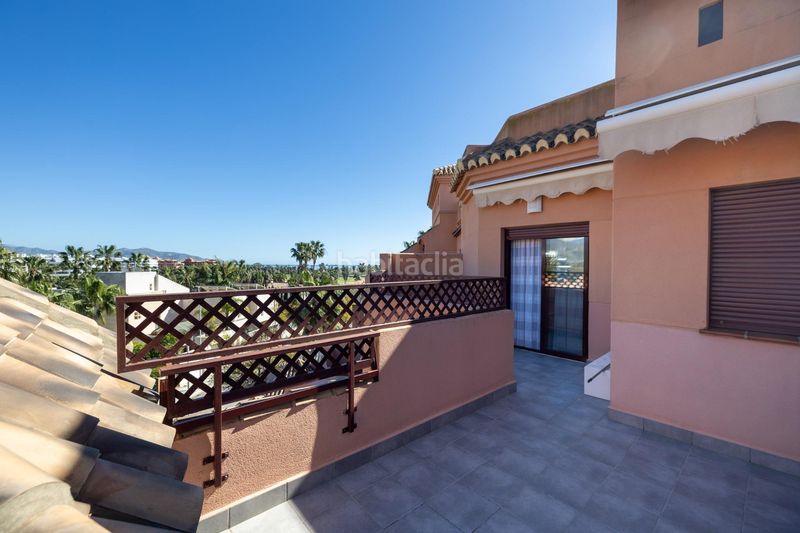 Foto 795849b8-0816-49ca-9f59-6cd2f0ecb542. Àtic amb aparcament piscina a Playa de Granada Motril