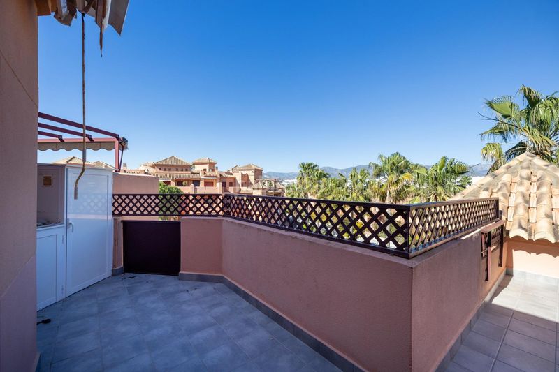 Foto 84d1bad2-07cd-4f03-b52b-f45e291cf538. Àtic amb aparcament piscina a Playa de Granada Motril