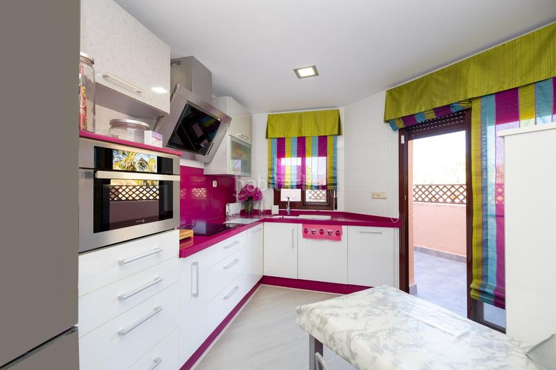 Foto 8ded4292-da49-490f-9fc9-1cc3ca5a8939. Àtic amb aparcament piscina a Playa de Granada Motril