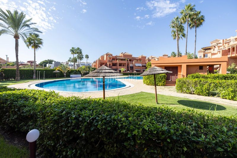 Foto 9ae79168-d97b-4dbc-8612-5f5e5d58f54f. Àtic amb aparcament piscina a Playa de Granada Motril