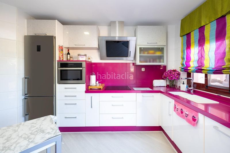 Foto abb4c44f-2db0-42dd-bb28-5a860c353bcc. Àtic amb aparcament piscina a Playa de Granada Motril