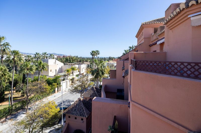 Foto e2fdbea4-a0a5-4a3f-b029-afca3f1805ed. Àtic amb aparcament piscina a Playa de Granada Motril