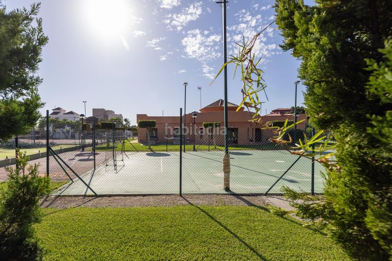 Foto ea442077-a035-4263-9d5e-66e40675ae0c. Àtic amb aparcament piscina a Playa de Granada Motril