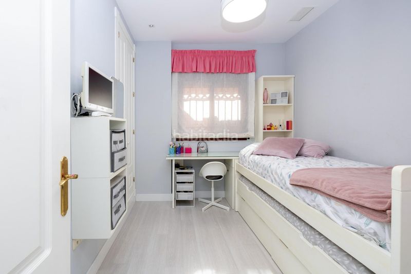 Foto f6eb9d5c-1ae3-46a5-9888-e429d3b7c26f. Àtic amb aparcament piscina a Playa de Granada Motril